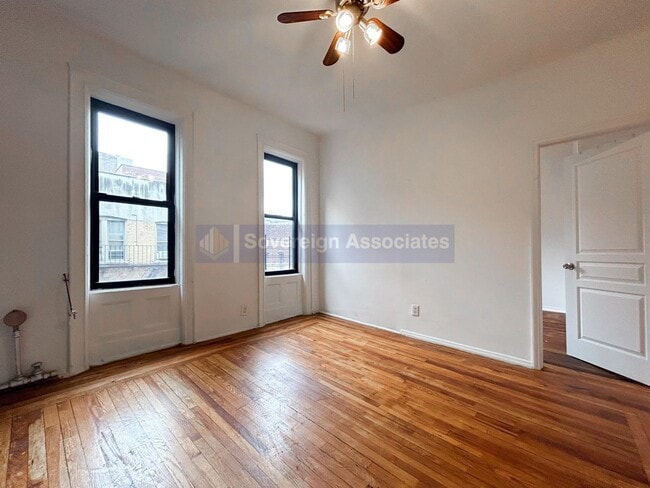 Photo - 3139 Broadway Unit 27