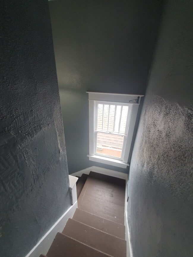 Photo - Spacious 2 bedroom home