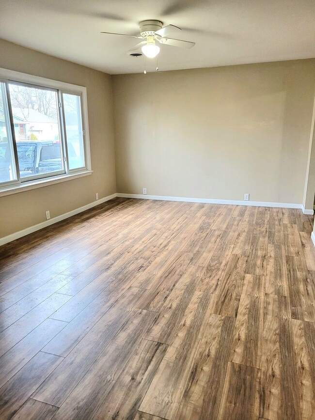 Photo - 1604 Sycamore St