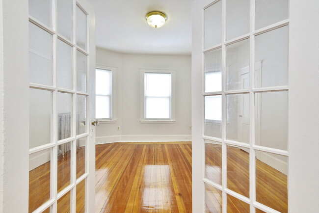 Building Photo - 175 Callender St Unit 1 Rental