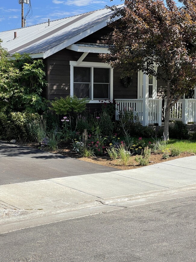 Photo - 45 E Simpson Ave