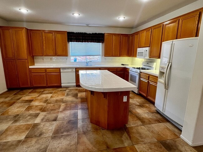 Photo - Spacious 4-Bedroom Murrieta Home with Loft & 3-Car Garage