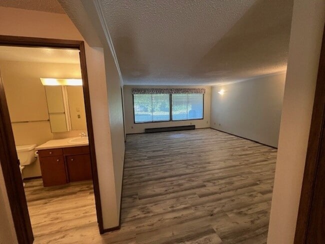 Photo - 106 La Villa Dr