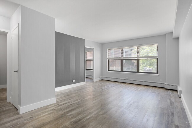 Photo - 5858 N Sheridan Rd
