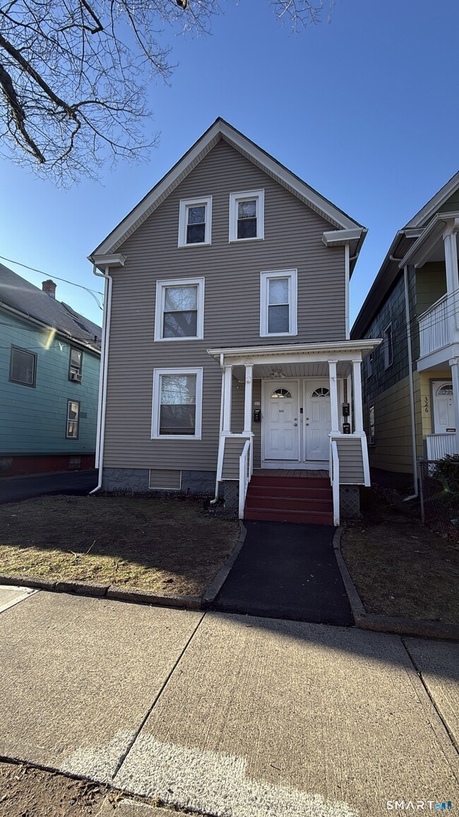 Photo - 322 Bassett St Unit 2