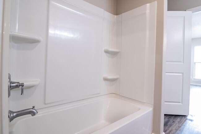 Photo - 1902 Langford Ave