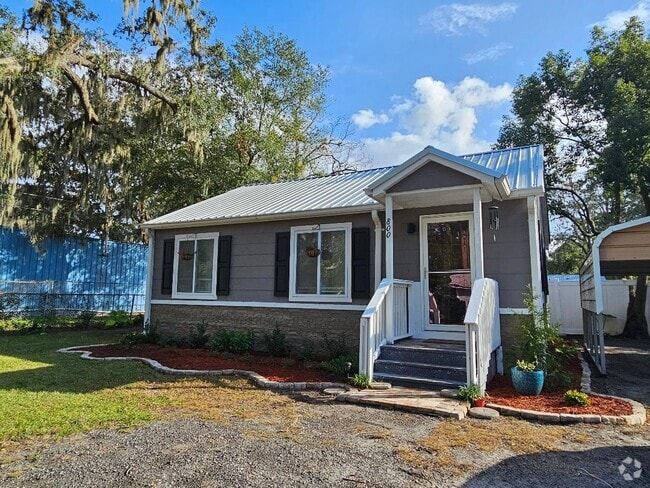 Building Photo - 800 5th St Rental