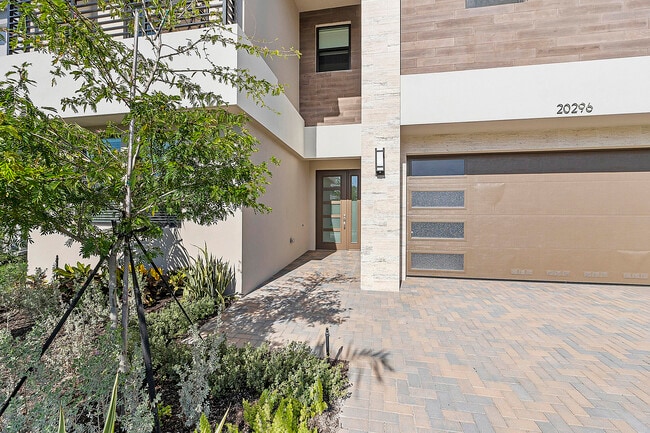 Photo - 20296 Somerset Hls Dr