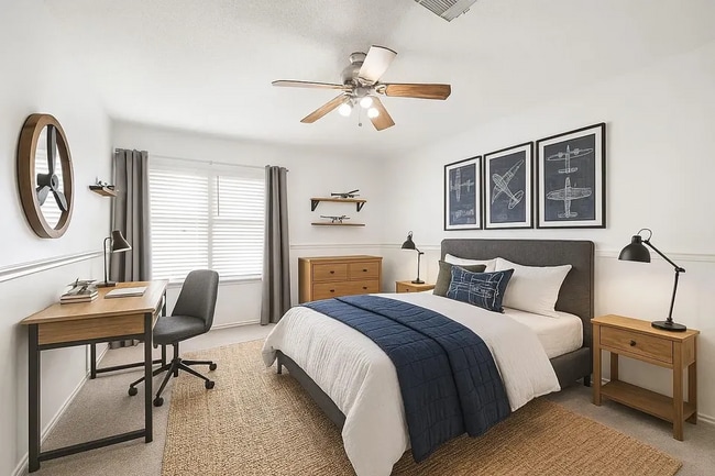 Photo - 2105 Zeppelin Dr