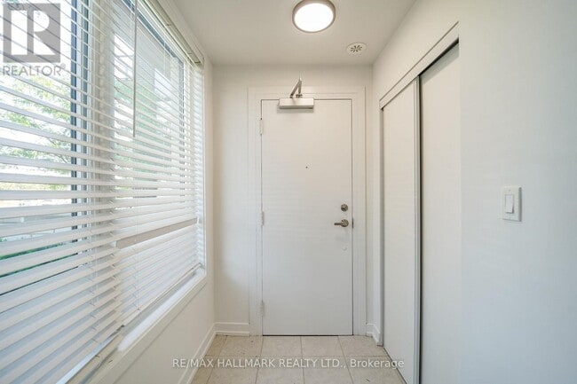 Photo - 1555 Kingston Rd