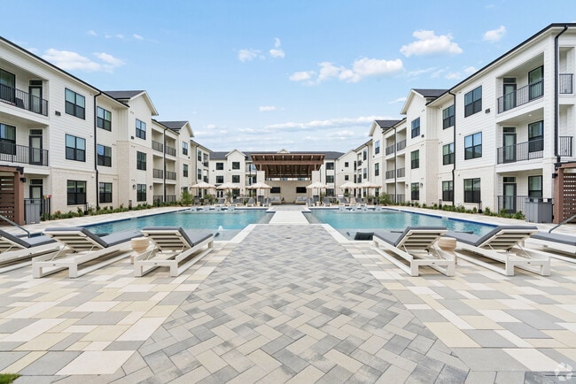 Photo - Lenox Katy Grove