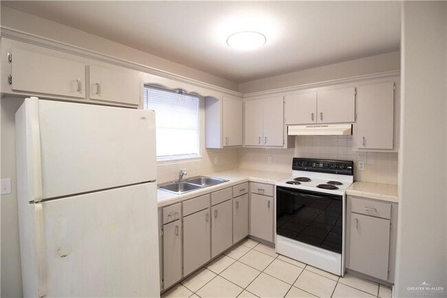 Photo - 10 Robin Ave Unit 3