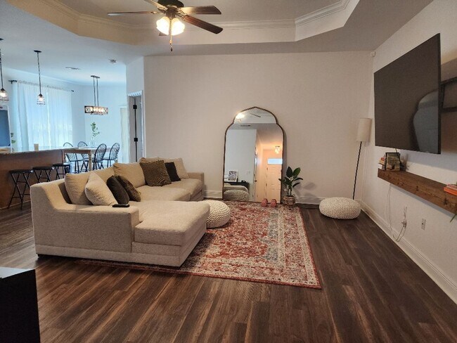 Photo - Discover Fine Living in this Captivating 3 Bed/2 Bath Home!