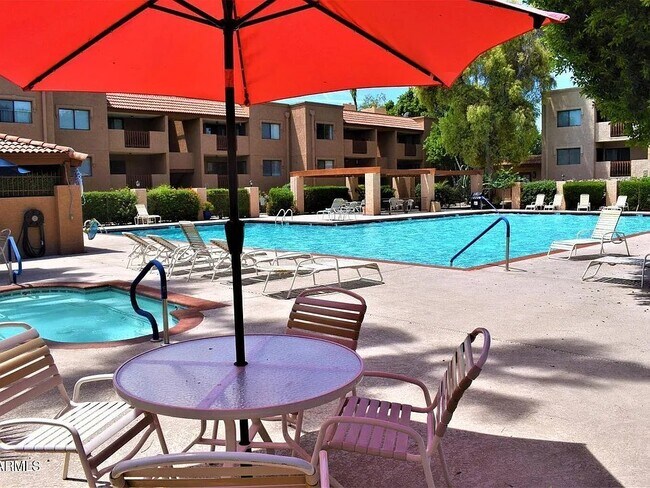 3031 N Civic Center Plaza Unit 111