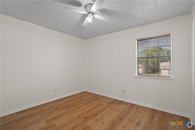 Building Photo - 904 Traci Dr Rental