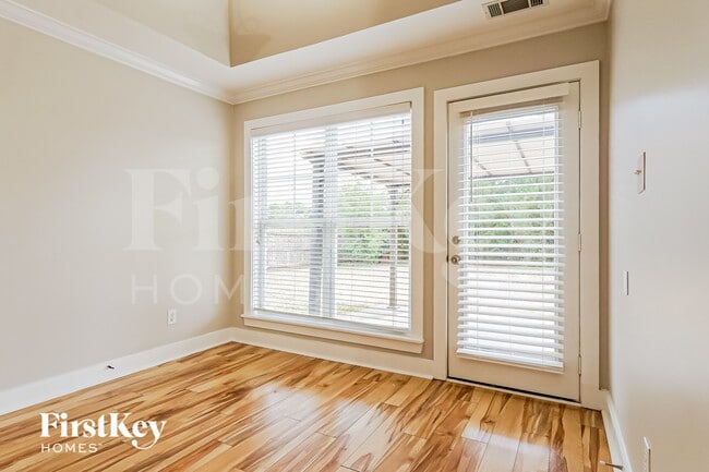 Photo - 247 Stonecreek Pl