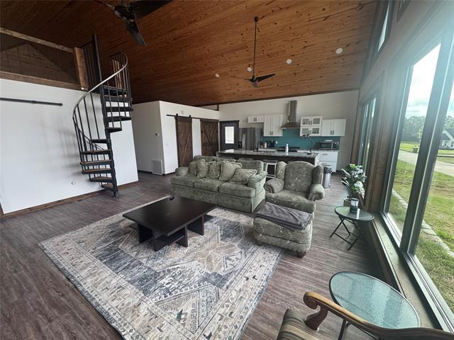 Photo - 209 Helena Dr