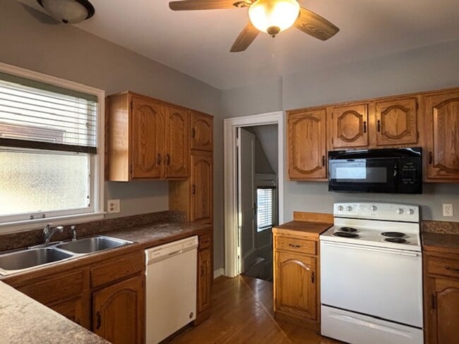 Photo - Super Cute 4BR/1 BA Single-Family Home in a Great St. Paul Neighborhood!