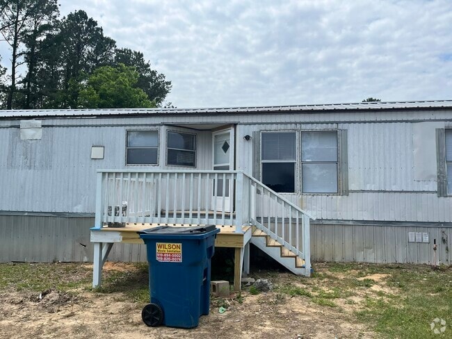 Building Photo - 207 Heath Rd Rental