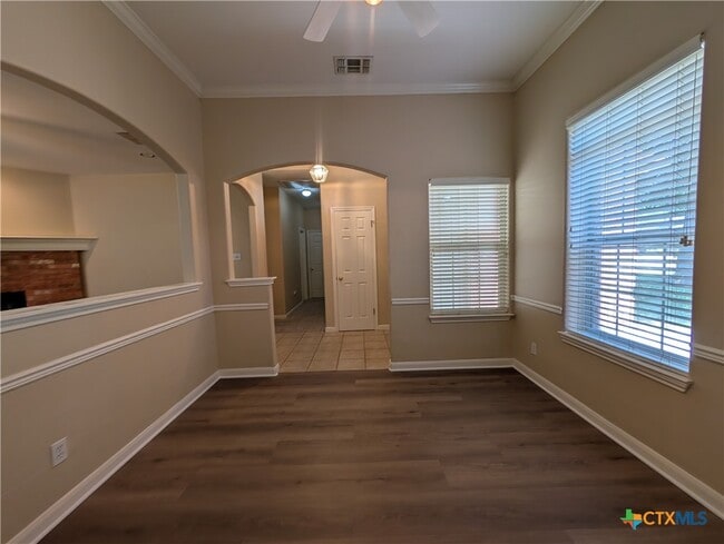 947 River Rock