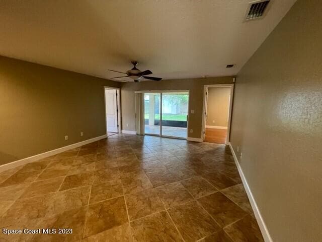 Photo - 2576 Southover Dr NE