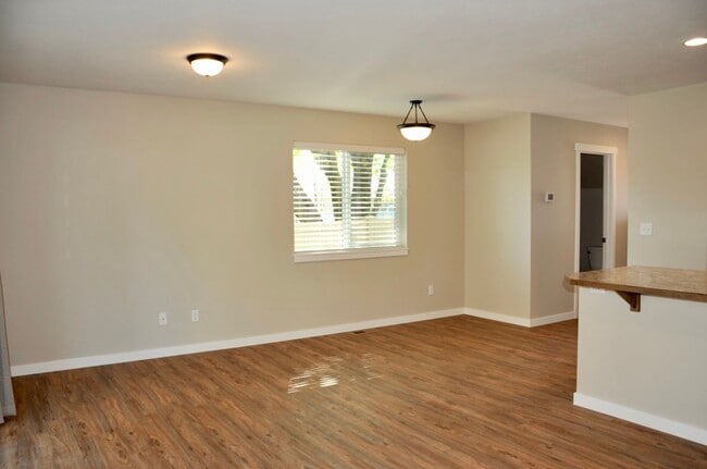 Photo - 3 bed 2.5 bath Townhouse