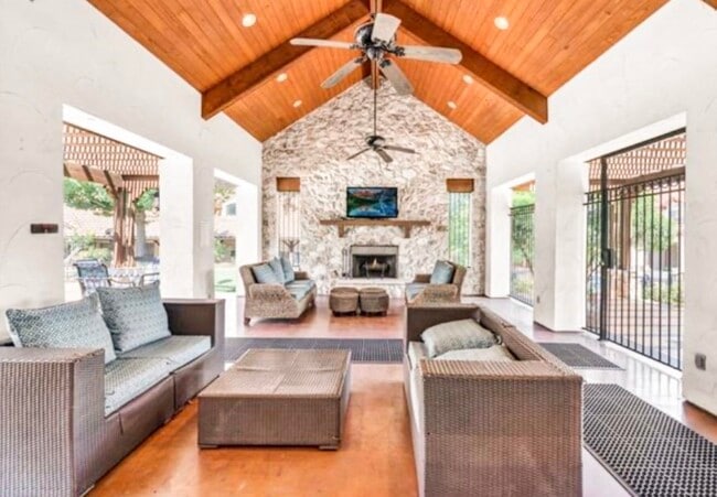 Photo - 108 Tuscan Dr