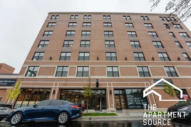 Building Photo - 949 W Dakin St