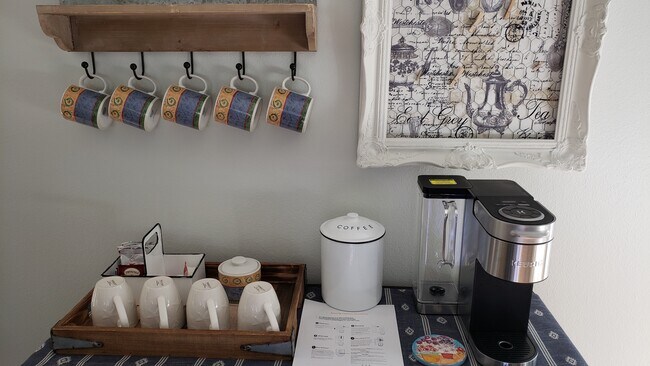 Photo - 99 Rickenbacker Dr