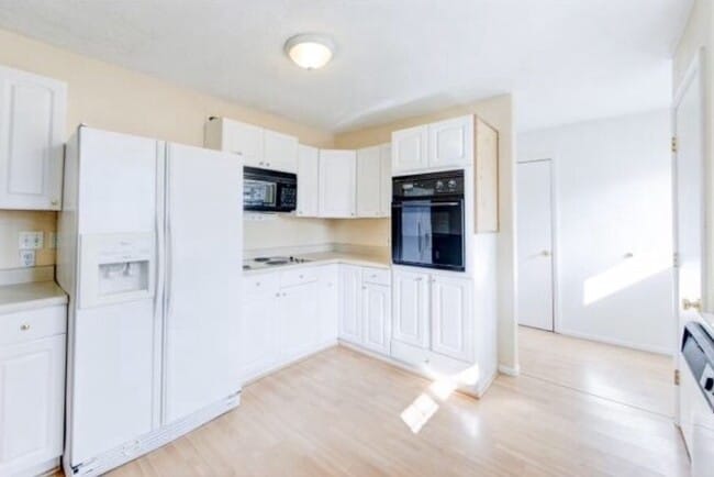 Photo - 312 E 400 N