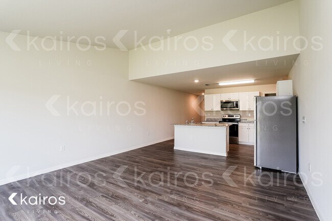 Photo - 18302 Gibraltar Ln