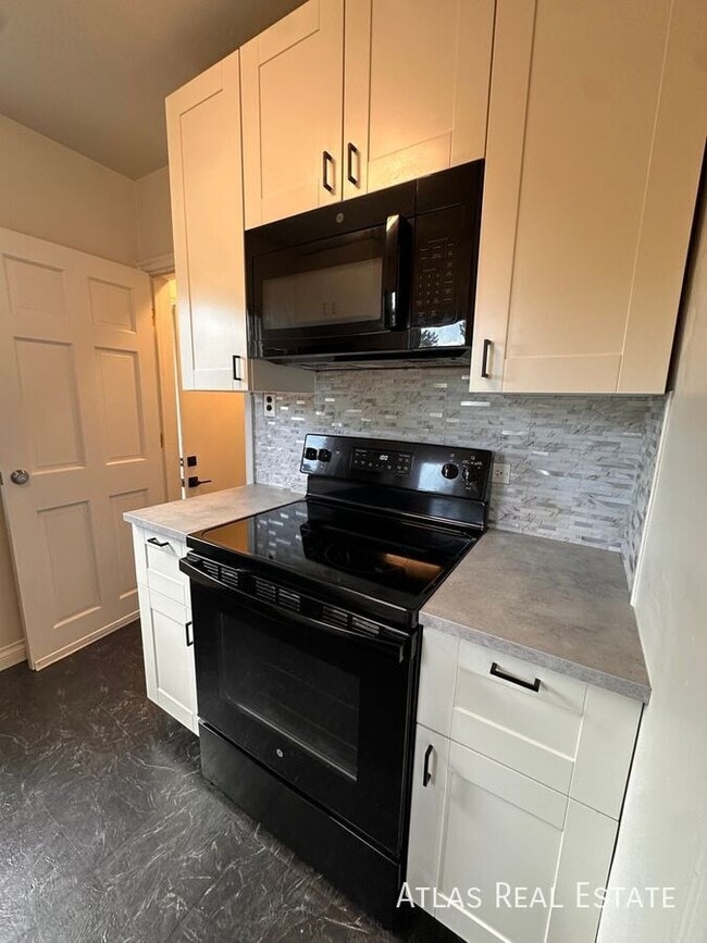 Photo - 2395 S Corona St