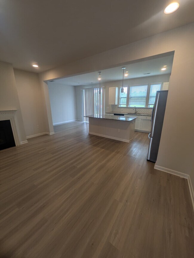 Photo - 784 Amarra Dr
