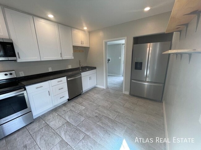 Photo - 3966 Utica St