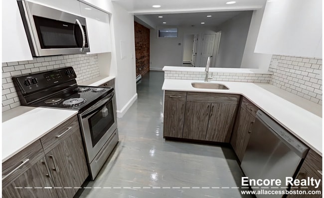 Photo - 125 Saint Botolph St Unit 9