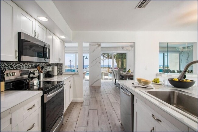 Photo - 3350 NE 14th Ct