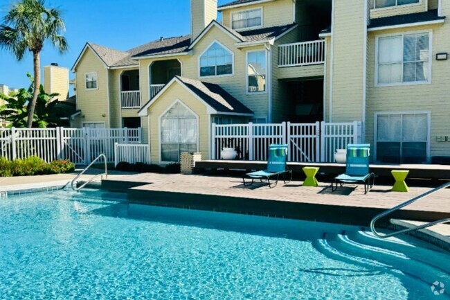 Pool - Broadwater Rental