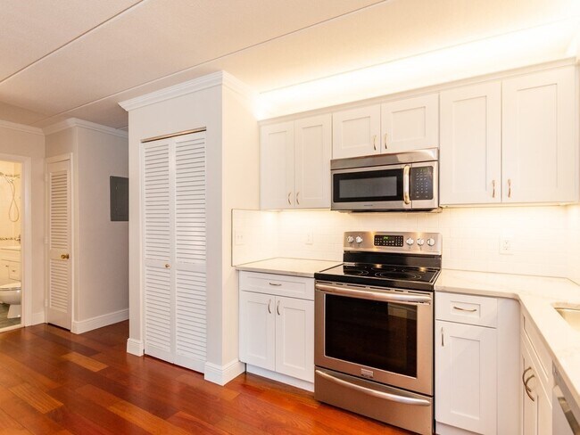 Photo - 28 Lee St Unit 6