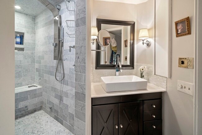 Photo - 244 Beacon St Unidad 1C