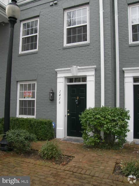 Building Photo - 1416 Roundhouse Ln