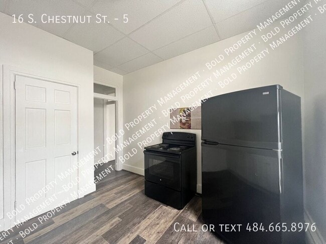 Photo - 16 S Chestnut St Unit 5