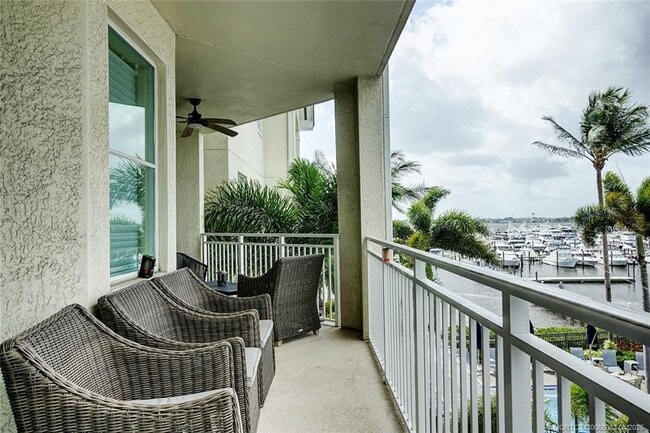 Photo - 975 NW Flagler Ave Unidad 306