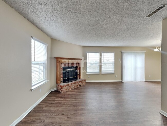 Photo - 6641 Stanhope Way