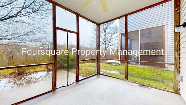 Photo - Bright End-Unit Townhome with Screened Porch & Community Pool – Raleigh Location