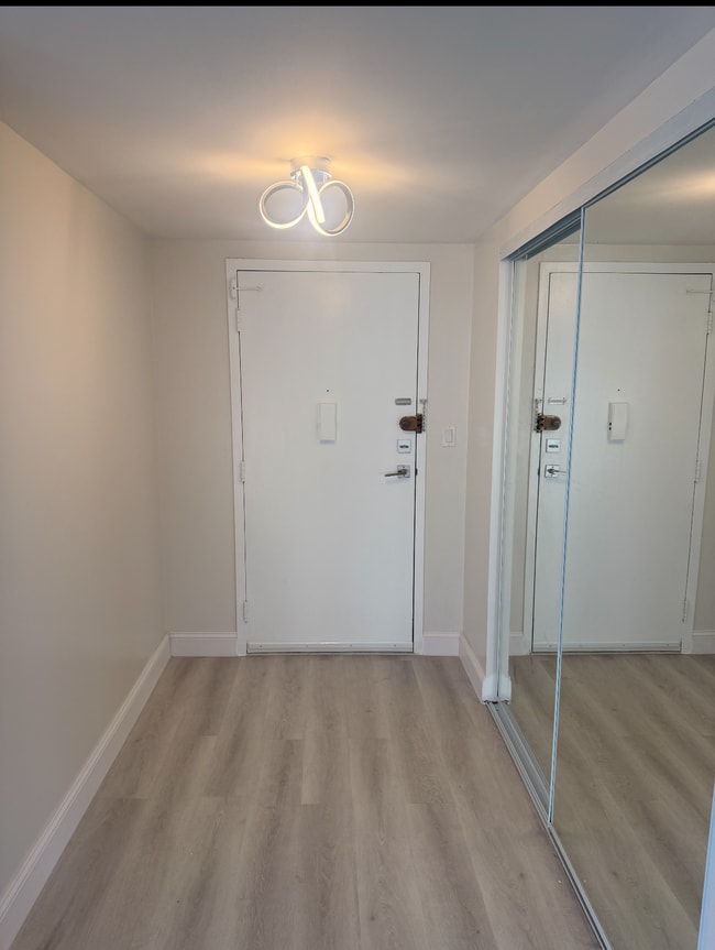 Photo - 250 174th St Unidad 1405