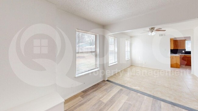 Photo - 837 Wendy Dr