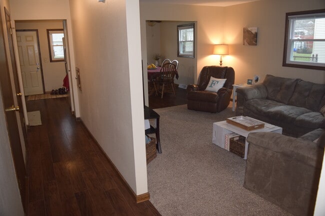 Photo - 322 N Moreland Blvd