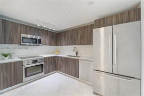 Photo - Northeast 18th Street, Miami, FL 33132 - 1 BR 1.5 BA condo