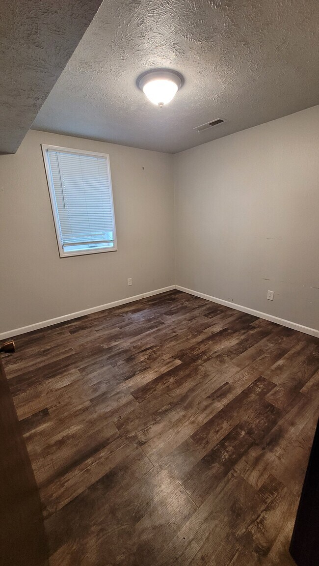 Photo - 908 1st St Unit 1-5