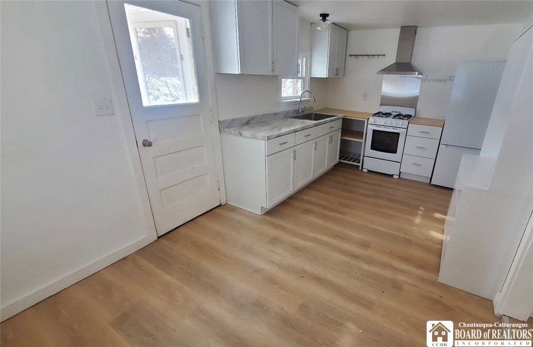 Photo - 176.5 Bentley Ave